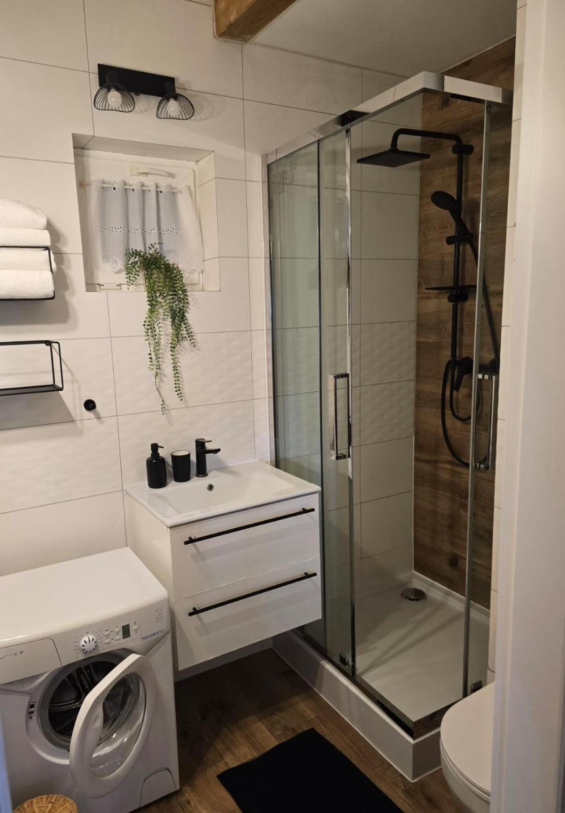 Domek Na Hrobaczej - Jacuzzi&Sauna Międzybrodzie Bialskie Kültér fotó